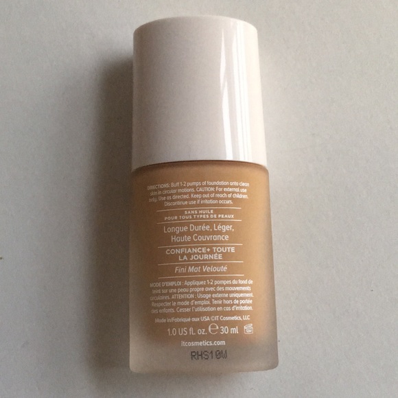 It confidence in a foundation, 1 Oz long wearing discontinued in stores & online - Picture 3 of 7